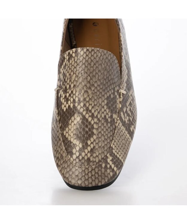 MODE ET JACOMO <carino>スクエアトゥフラットシューズ ベージュヘビ