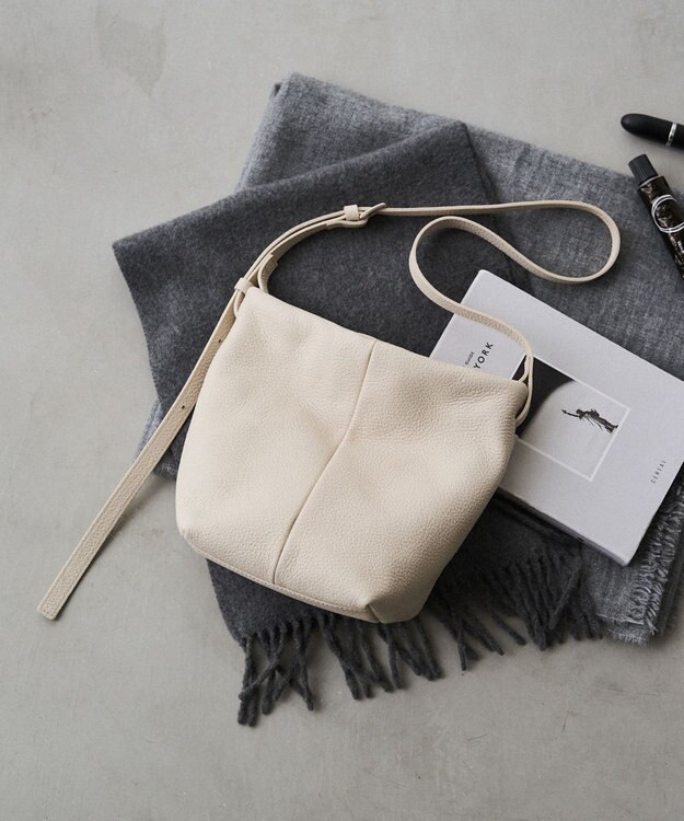 russet レザーミニショルダーバッグ(CE-1657) Ivory