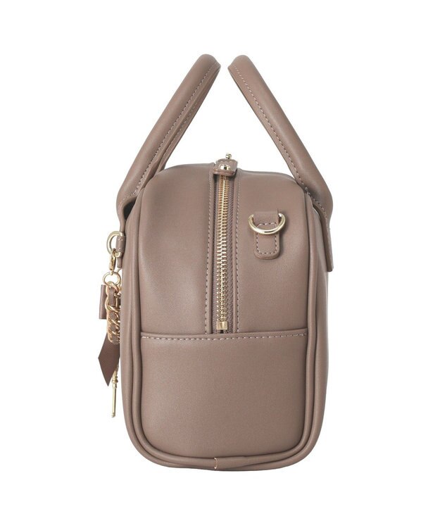 Maison de FLEUR チャーム付きスクエアボストンバッグ Brown