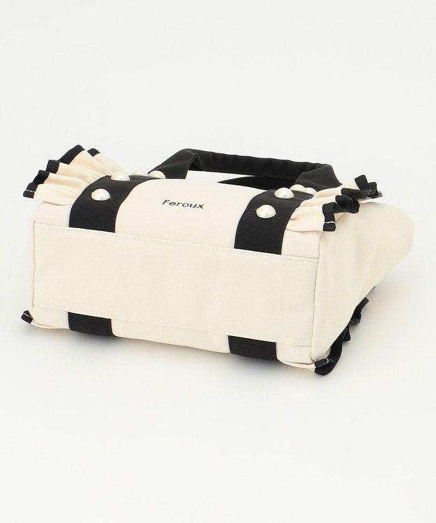Feroux バイカラーパールフリル トート アイボリー系