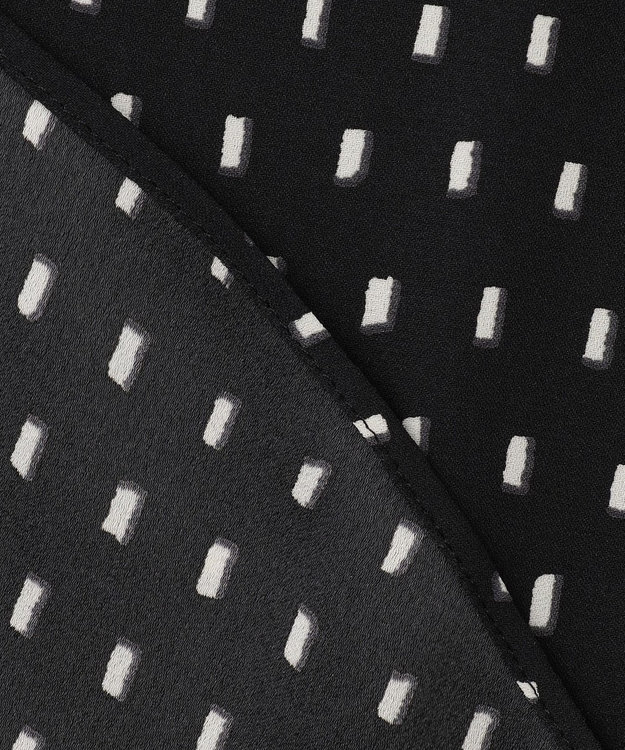 ICB L 【新色追加・WEB限定】BackSatinAmunzen キーネックブラウス ブラックドット系