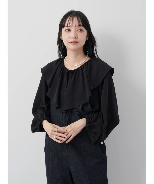 earth music&ecology ラッフルカラーブラウス Black