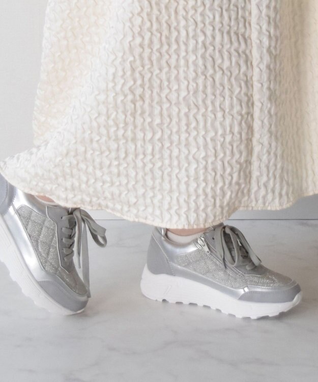 Bridget Birkin 【Bridget Birkin】インヒールキルティングスニーカー シルバー