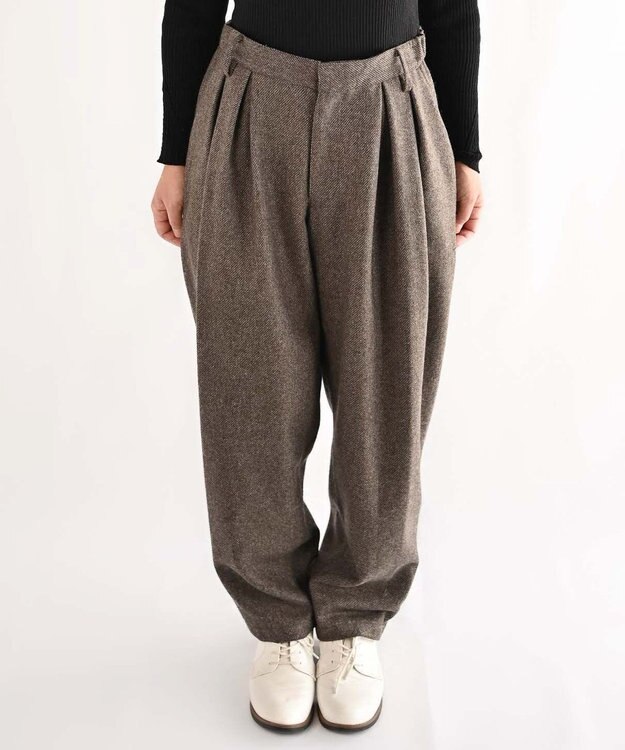 muuc 〈ロングシーズン心地良いウール混〉後ろウエストゴム有り ベルト裏にコットン使用 テーパードスラックスパンツ ブラウン