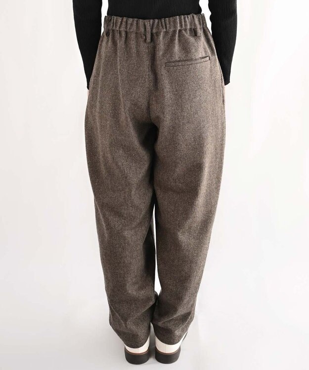 muuc 〈ロングシーズン心地良いウール混〉後ろウエストゴム有り ベルト裏にコットン使用 テーパードスラックスパンツ ブラウン