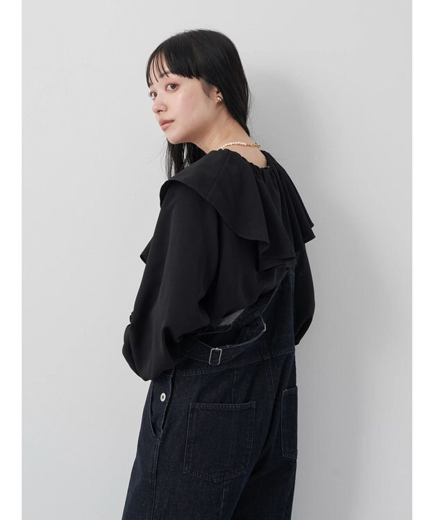 earth music&ecology ラッフルカラーブラウス Black