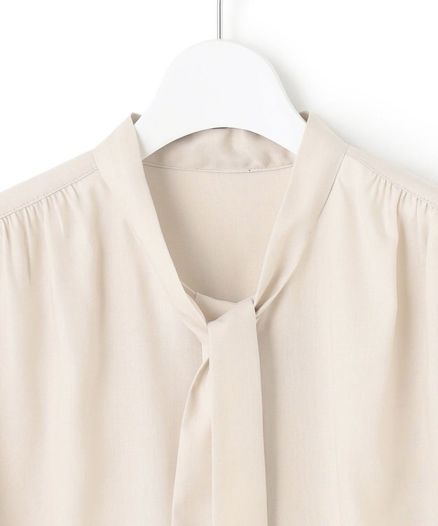 23区 キュアセルツイル ボウタイ ブラウス アイボリー系