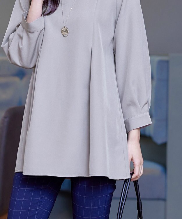 Tiaclasse 【ダブルストレッチ・洗える】バックベルトチュニックブラウス グレー