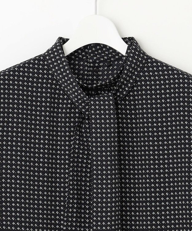 J.PRESS LADIES 【洗える】ポリエステルスエード変形ドットプリント ブラウス ネイビー系5