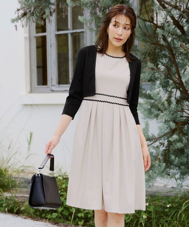 Tiaclasse 【UVカット・吸水速乾】 “きれい見え” カットソーストレートボレロ ブラック