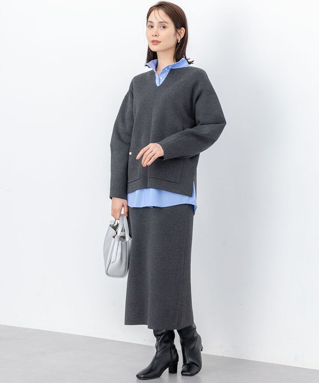 組曲 S 【加藤ローサさん着用 / 前後着用可】コットンタッチシャーティング刺繍入り ブラウス ブルー系