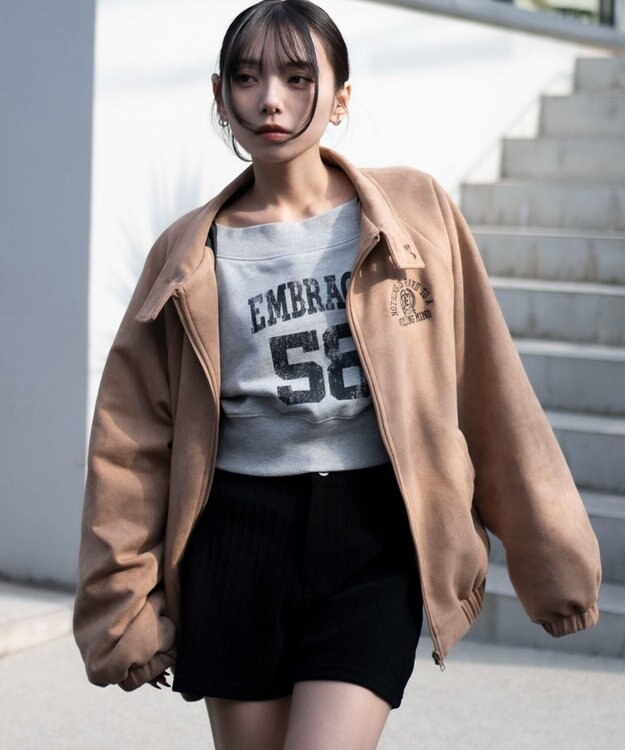 WEGO 【ユニセックス着用ITEM/MLサイズ展開】フェイクスウェードロゴスウィングトップ ベージュ