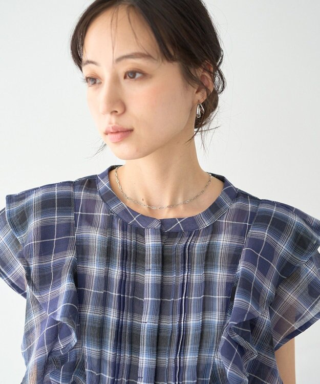 earth music&ecology チェックラッフルブラウス Navy