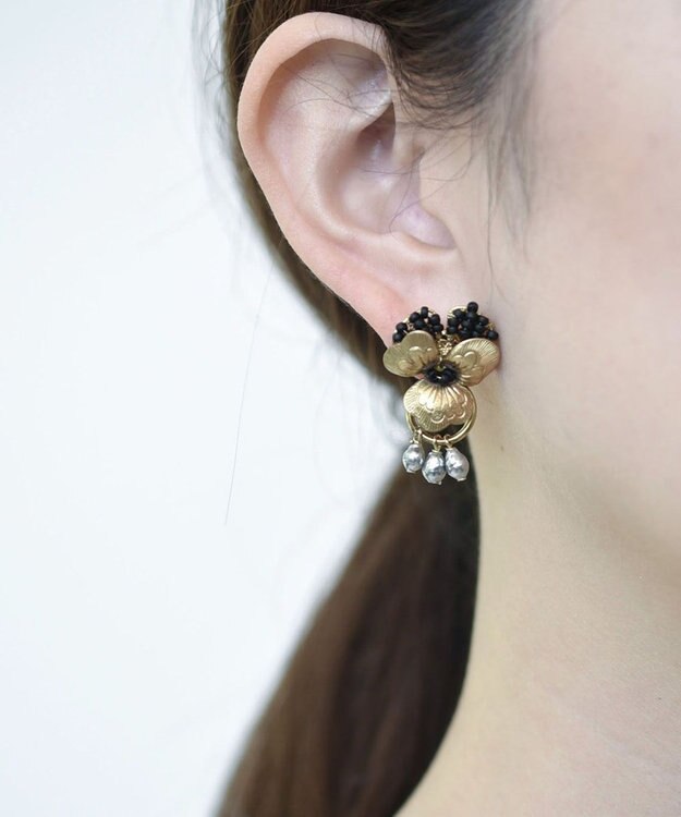 monshiro 【パール】ビオラ ピアス（ブラック） ゴールド