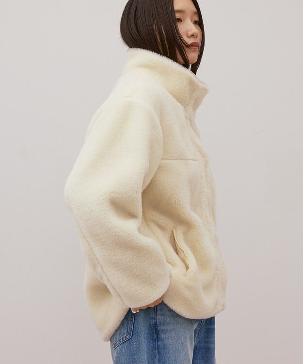 AMERICAN HOLIC スタンドベア風ボアコート Ivory