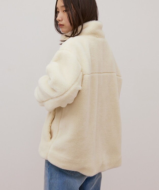 AMERICAN HOLIC スタンドベア風ボアコート Ivory