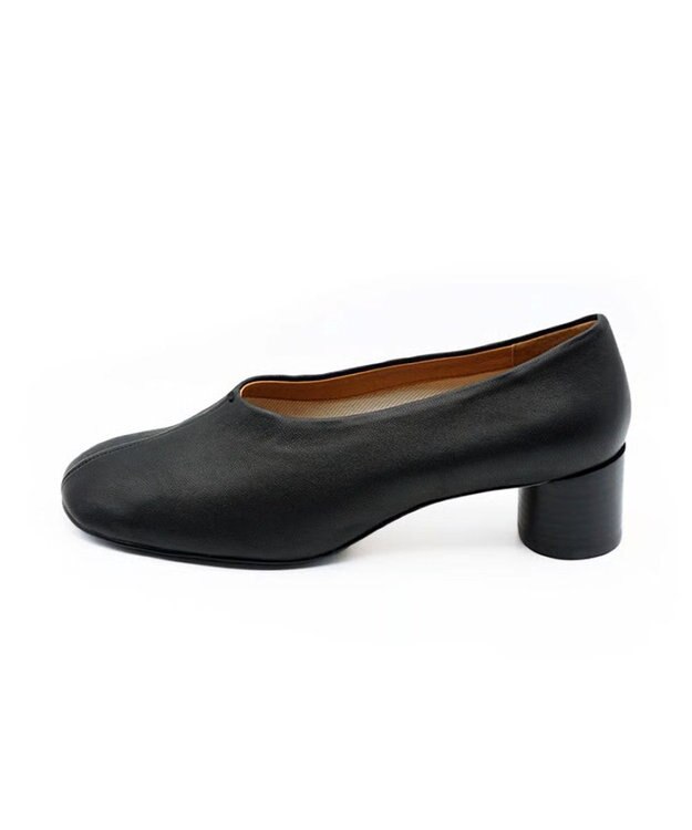 APOM オブリークトゥローヒールパンプス40 ブラック
