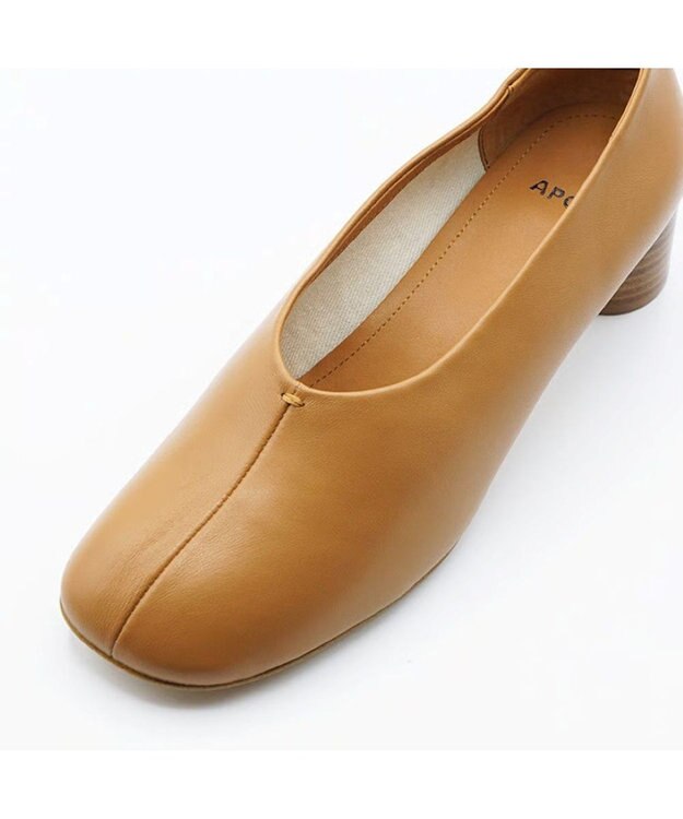 APOM オブリークトゥローヒールパンプス40 キャメル