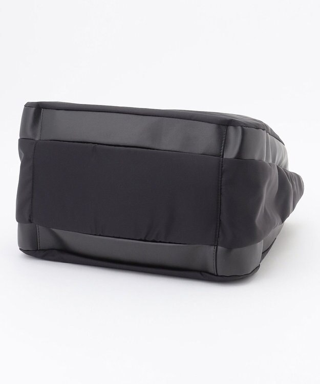 Y'SACCS スクエアすっきりトート Mサイズ ブラック