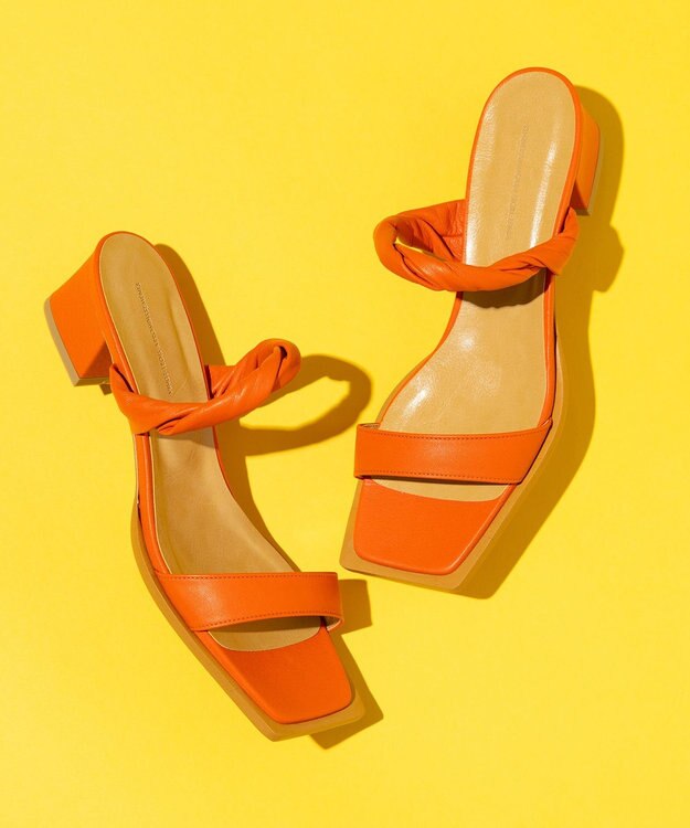 23区 【WEB限定】ツイスト ベルト サンダル オレンジ系