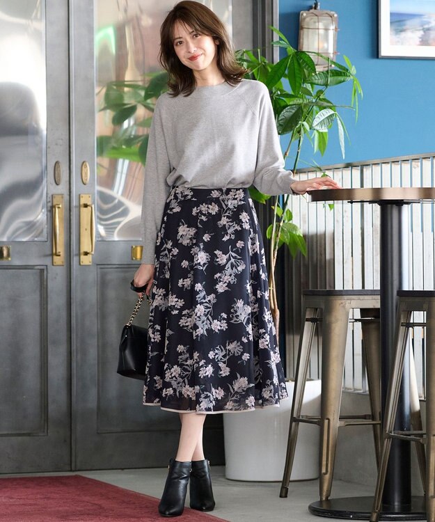 ANY SIS 【洗える】フロッキーオンフラワー スカート ネイビーベース