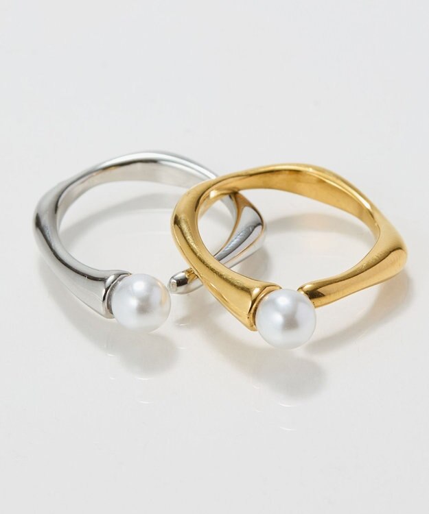 Phoebe 〈金属アレルギー対応〉ラスターフレームパールカフリング　ゴールド/ステンレス/大ぶり/存在感◎/主役級/変形 ゴールド