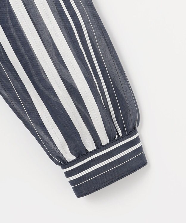 J.PRESS LADIES 【洗える】SHEER dobby ストライプ シャツカラー ブラウス ネイビー系1