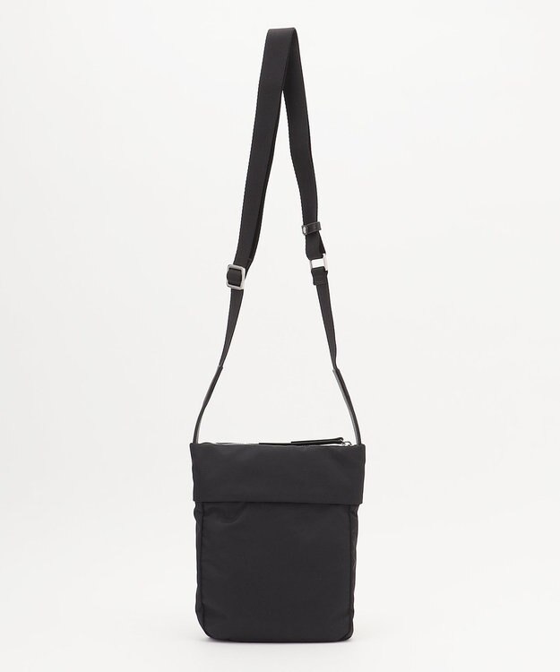 Y'SACCS リサイクルナイロン×カウレザー ラップポシェット ブラック