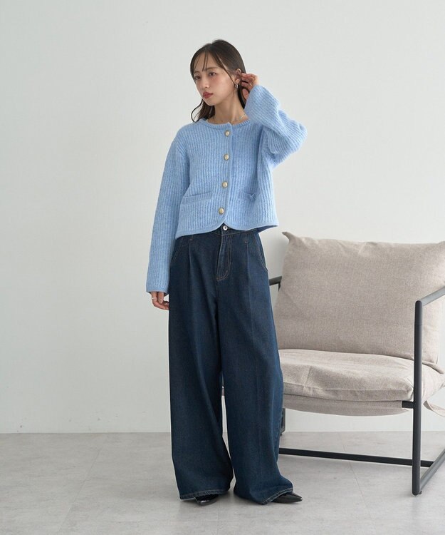 earth music&ecology 【WEB限定】ゴールド釦ショートニットカーディガン Blue