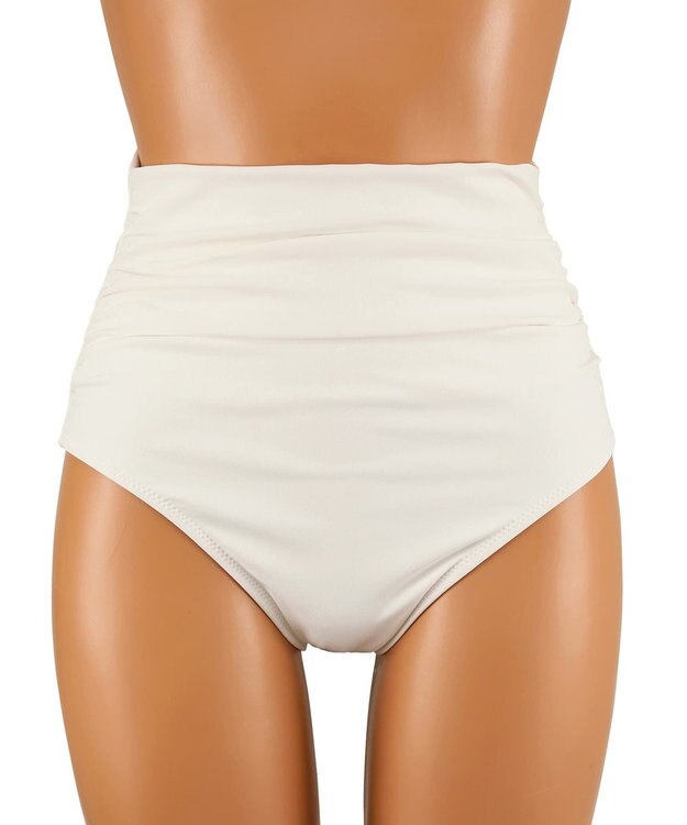 San-ai Resort（三愛水着楽園） アシンメトリートップス水着　9M【San-ai Resort（サンアイリゾート） ホワイト