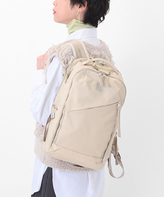 ACE BAGS & LUGGAGE W&.Day/Night トゥキ スクエアリュック A4サイズ 13.3インチPC収納 20511 ダブルアンドデイナイト ライトベージュ