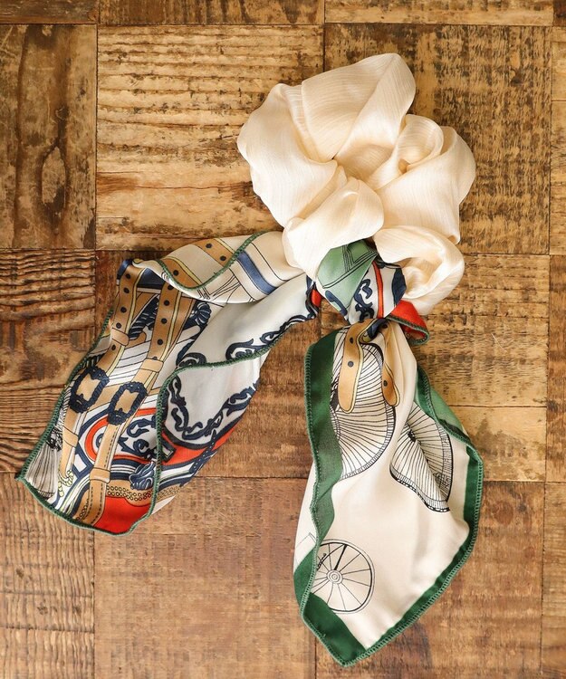 Tiaclasse 【2type】スカーフ柄シュシュ A：ネイビー(スカーフ）