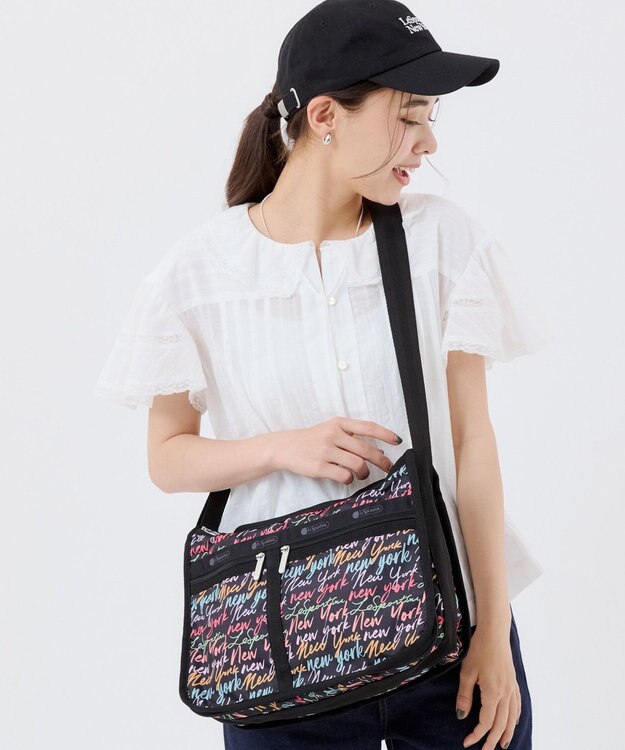 LeSportsac DELUXE EVERYDAY BAG/NYCスクリプトブラック NYCスクリプトブラック