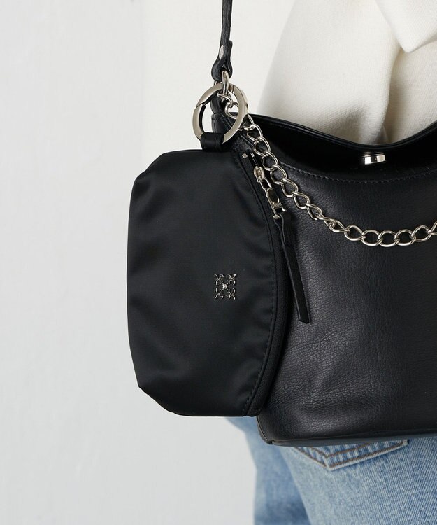 russet カラビナ付きラウンドフラットポーチ(Z-208) Black