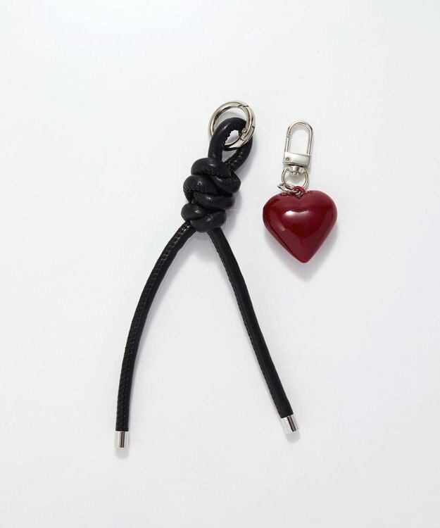 Phoebe ハートレザーコードバッグチャーム　レッド ブラック