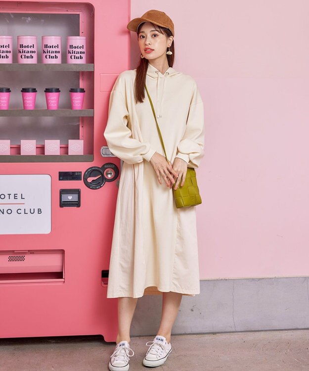 Tiaclasse 【洗える】ダンボール切替パーカーワンピース オフホワイト