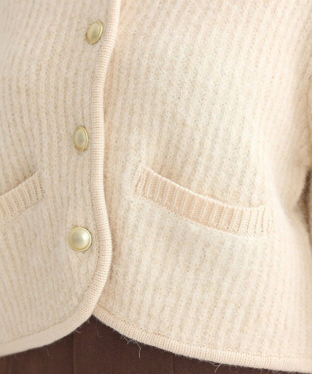 earth music&ecology 【WEB限定】ゴールド釦ショートニットカーディガン Ivory