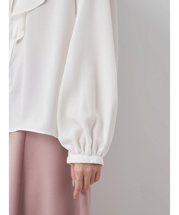 earth music&ecology ラッフルカラーブラウス Off White