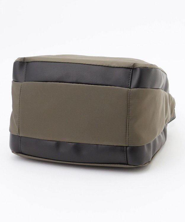 Y'SACCS スクエアすっきりトート Sサイズ カーキ