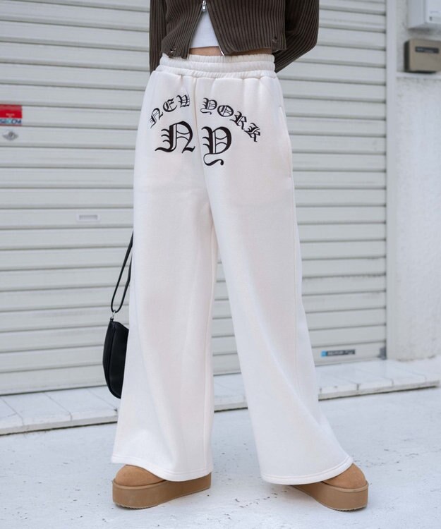 WEGO 【ウエストゴム】グラフィック刺繍裏起毛ワイドSWTパンツ ホワイトアイボリー