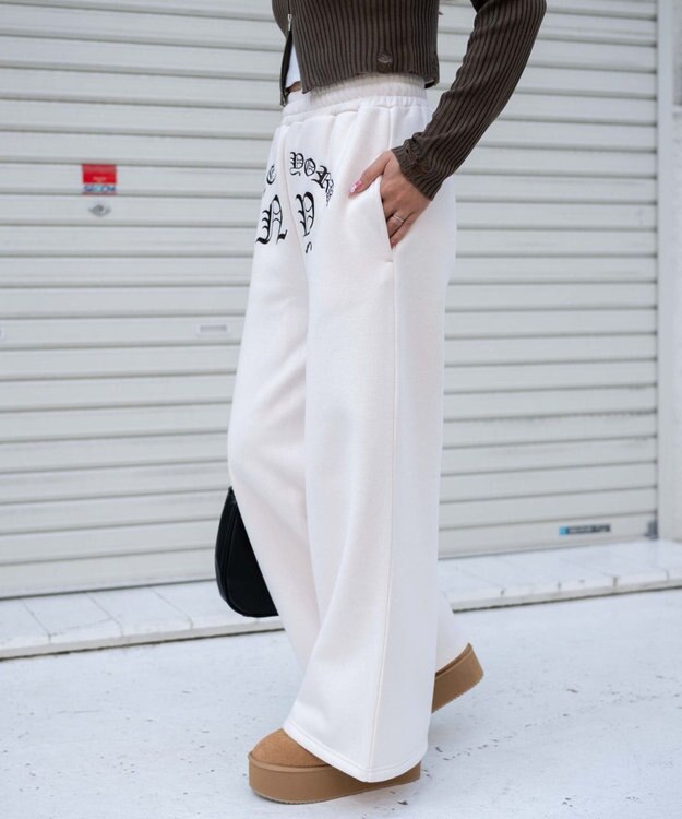 WEGO 【ウエストゴム】グラフィック刺繍裏起毛ワイドSWTパンツ ホワイトアイボリー