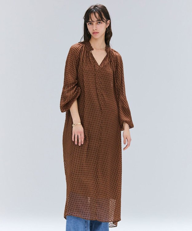 BEIGE， CALLERRY / シルク混ドットギャザーワンピース Caramel