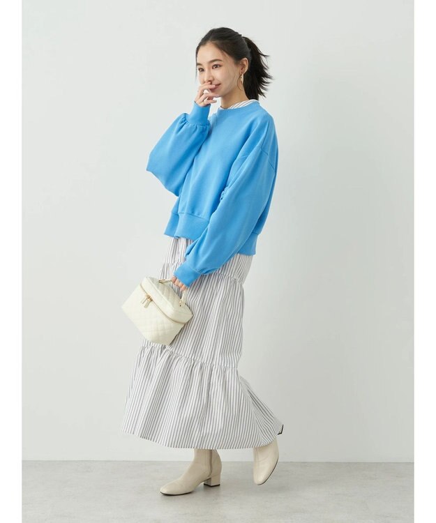 earth music&ecology クルーネック袖シャーリングスウェット Light Blue