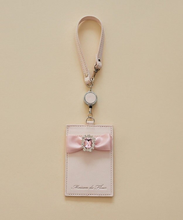 Maison de FLEUR リール付きビジューリボンパスケース Pink