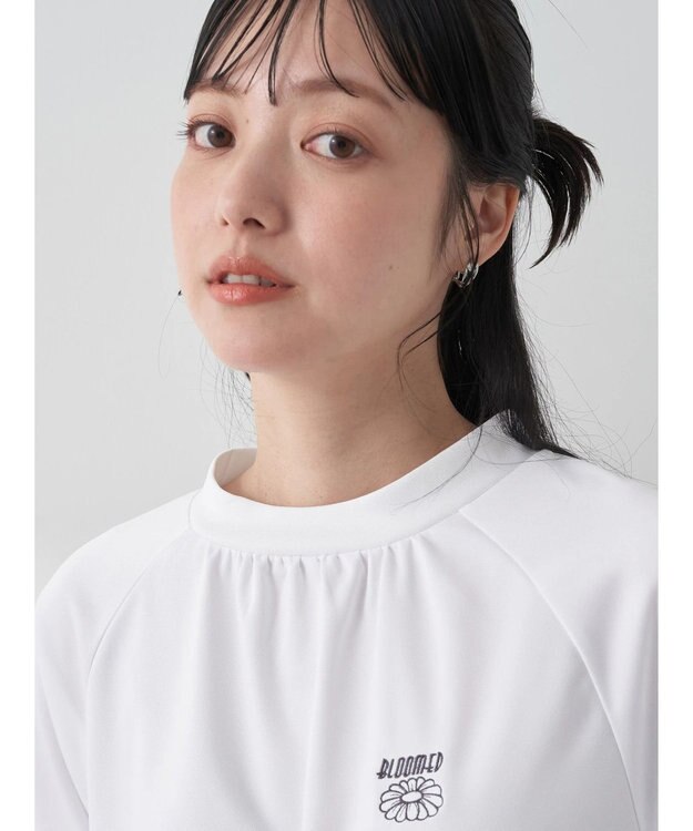 earth music&ecology スポーティー刺繍ロゴＴ Off White