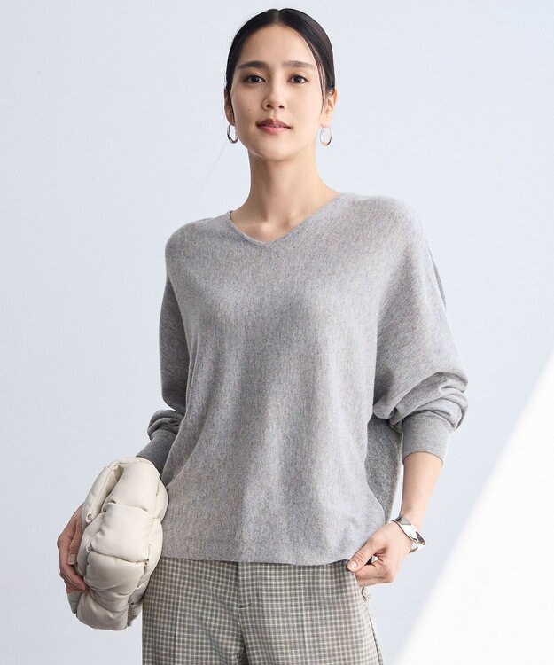 自由区 L 【カタログ掲載】ファインウールカシミヤドルマンシルエット ニット グレー系