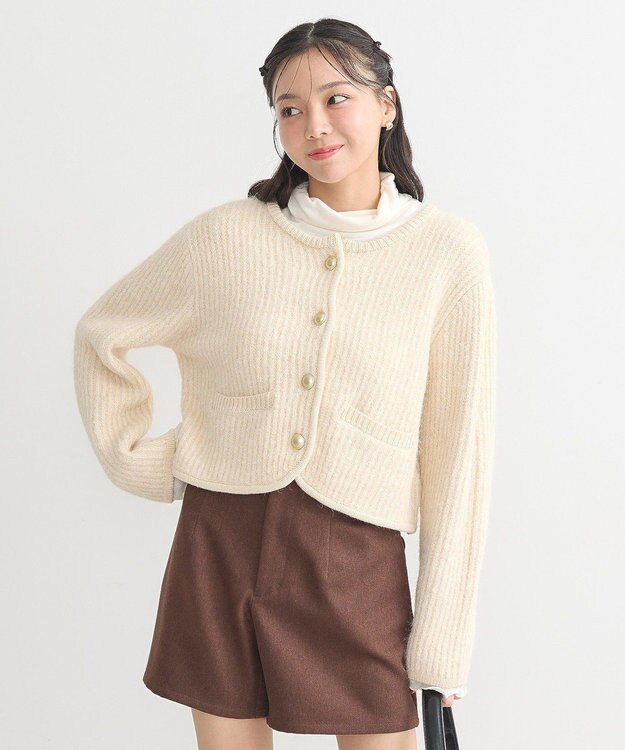earth music&ecology 【WEB限定】ゴールド釦ショートニットカーディガン Ivory