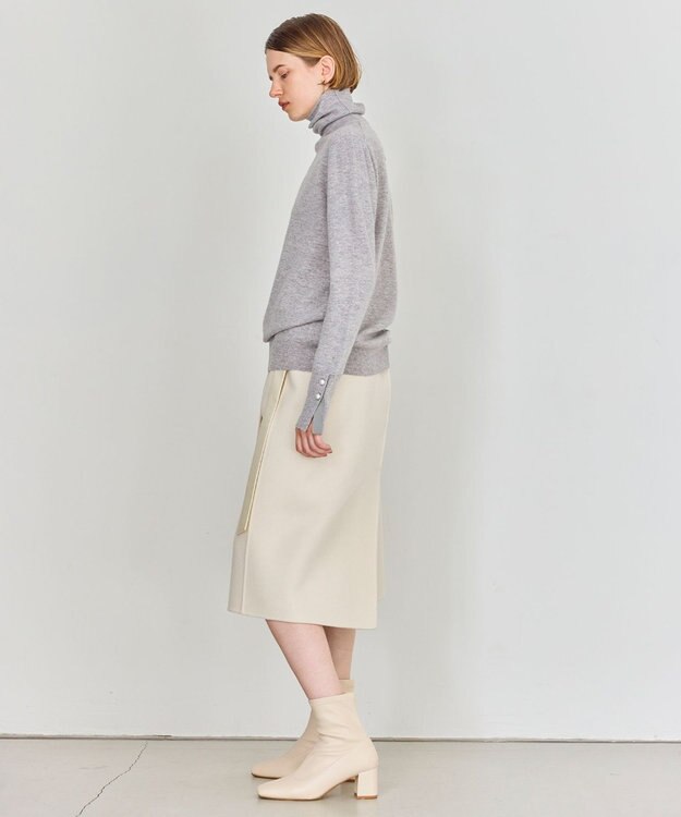 BEIGE， 【WEB限定・洗える】ALSACE / パール釦タートルネックウールニット L.Gray