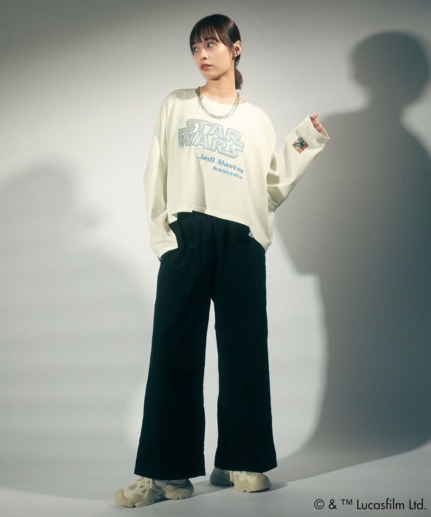 Green Parks ＳＴＡＲ　ＷＡＲＳ／リメイク風ロゴロンＴＥＥ White