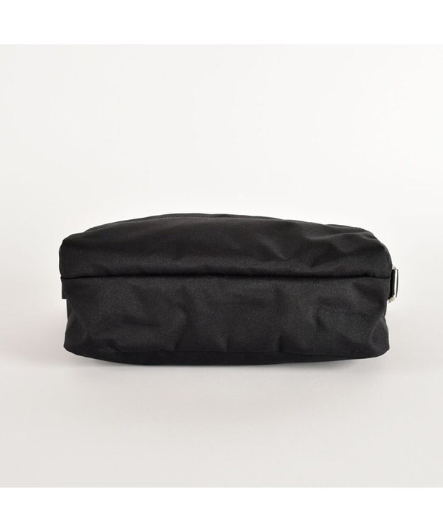 Y'SACCS サスティナブルポシェット ブラック